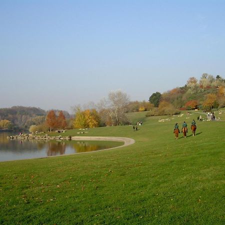 Gite Mella La Courneuve Exteriér fotografie