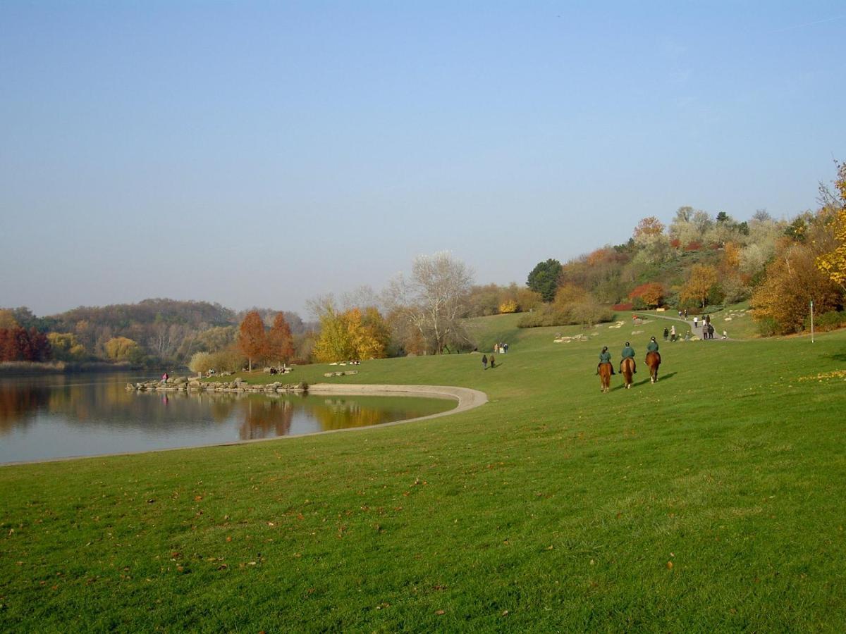 Gite Mella La Courneuve Exteriér fotografie